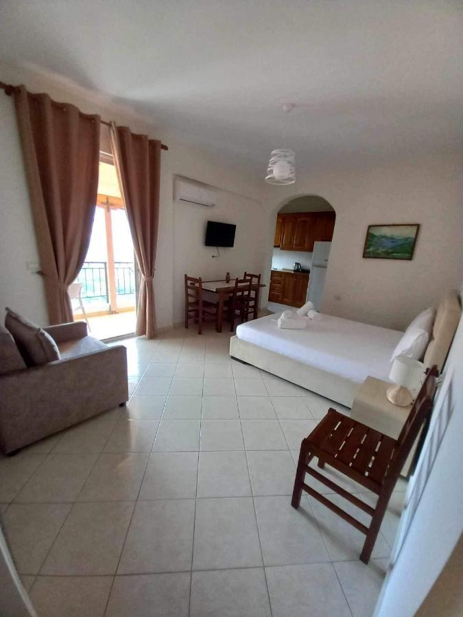 Gkoros House Old Town Villa Himare Exterior photo
